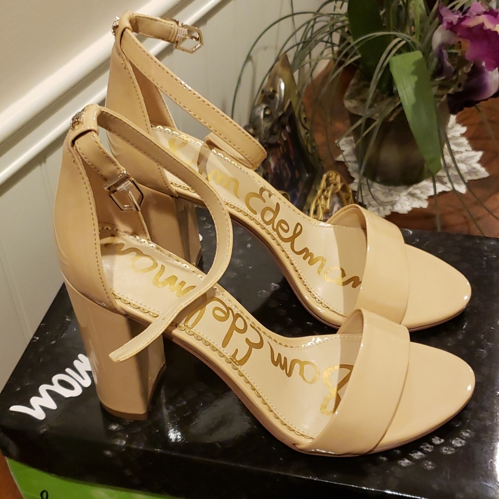 NEW Sam edelman yaro/ nude heels